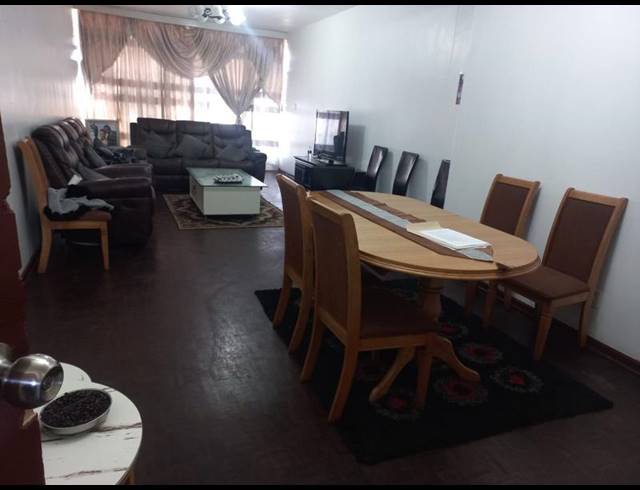 2 BEDROOM APARTMENT FOR SALE IN YEOVILLE